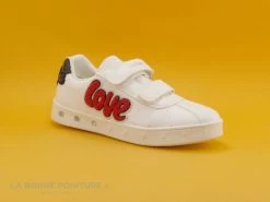 Geox SKYLIN J928WC - White Red - Love - Sneakers Fille -Skechers Boutique cd24607c73b9e66c561f35ea11d5d5ef img 2993.jpg 132174