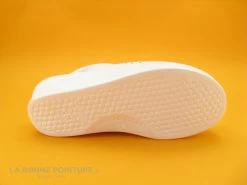 SANITAL LIGHT Sabot Perforé Cuir Blanc 1350 -Skechers Boutique cd24607c73b9e66c561f35ea11d5d5ef img 3265 70684