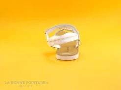 Kickers BETTY Blanc - 694790-30-3 - Nu-pieds Fille 12 Kickers BETTY Blanc - 694790-30-3 - Nu-pieds Fille -Skechers Boutique cd24607c73b9e66c561f35ea11d5d5ef img 6115.jpg 135762