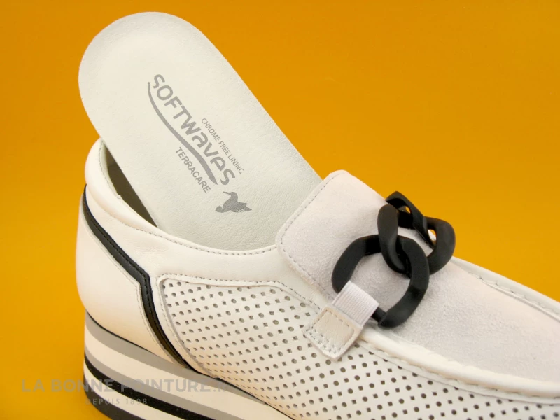 Softwaves CASSIE White Ice - Mocassin Compense - Chainette Noire 7 Softwaves CASSIE White Ice - Mocassin Compense - Chainette Noire – Image 5