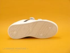 Kappa Logo ALPHA 2V White Blue - 2 Velcros - Basket Blanche Enfant 15 Kappa Logo ALPHA 2V White Blue - 2 Velcros - Basket Blanche Enfant -Skechers Boutique cd24607c73b9e66c561f35ea11d5d5ef img 6817.jpg 155582