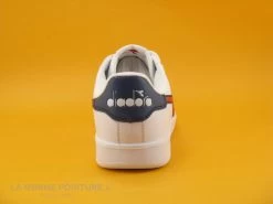 Diadora 872650-40-32 Game - Basket Blanche - Rouge - Bleu Marine 11 Diadora 872650-40-32 Game - Basket Blanche - Rouge - Bleu Marine -Skechers Boutique cd24607c73b9e66c561f35ea11d5d5ef img 7499.jpg 168592