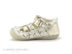 Kickers SUSHY Blanc Argent Coquillage - Sandale Fille Premiers Pas 11 Kickers SUSHY Blanc Argent Coquillage - Sandale Fille Premiers Pas -Skechers Boutique cd24607c73b9e66c561f35ea11d5d5ef img 8131.jpg 169274